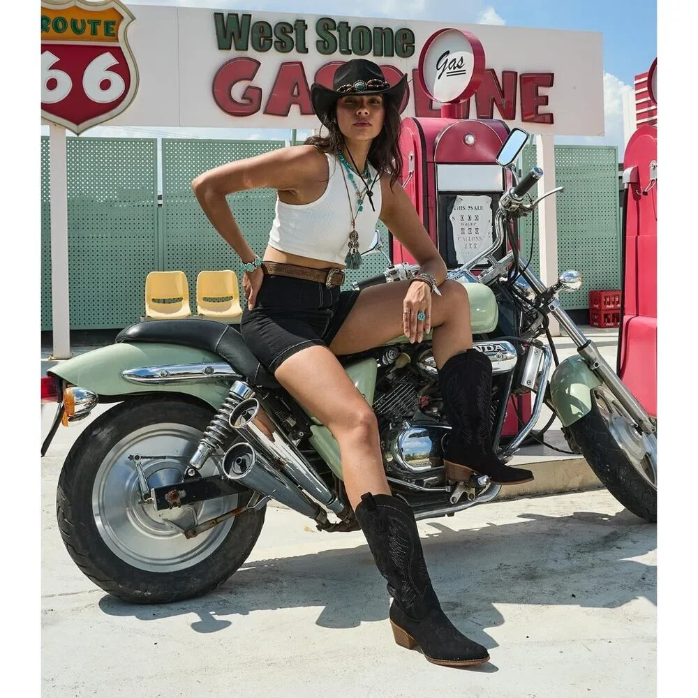 Women's Black Mid Calf Embroidery Cowgirl Boots Retro Snip Toe Western Boot